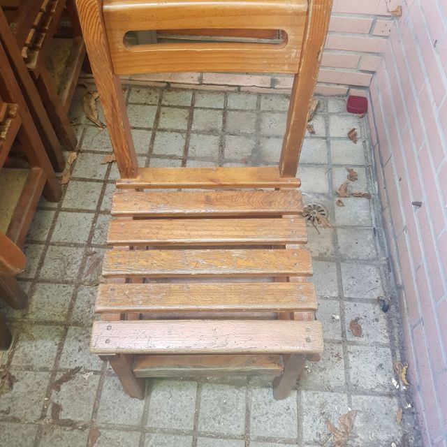 國小課桌椅（均為原木色），只賣椅子喔