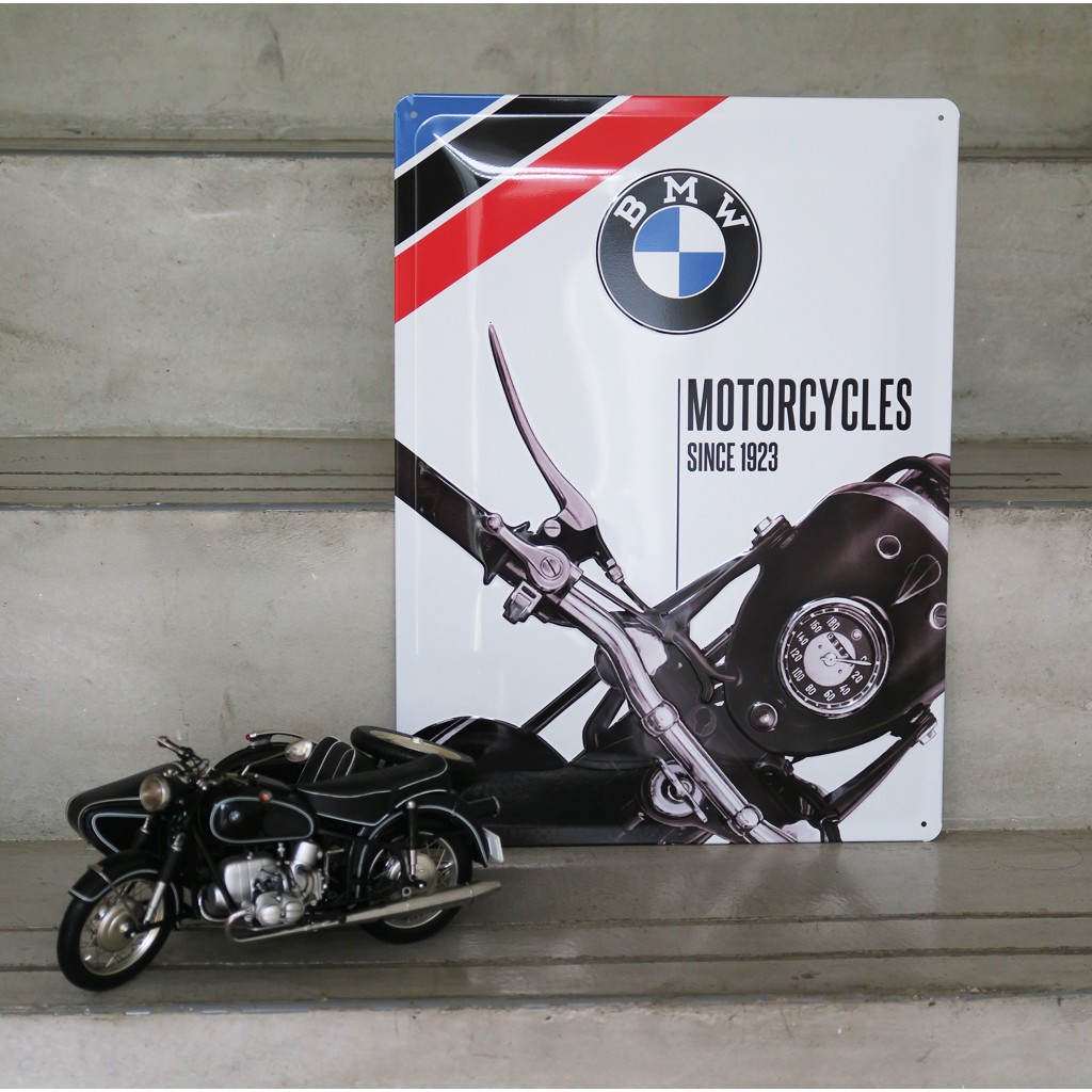 《過氣老男孩》BMW Motorcycles Since 1923 鐵牌