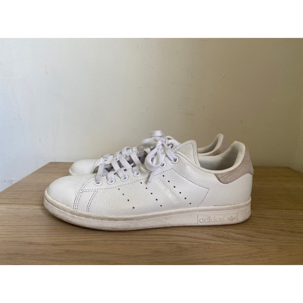 adidas stan smith 愛迪達史密斯三葉草全白拚色運動休閒日常防潑水女鞋卡其米白B41625 二手| 蝦皮購物