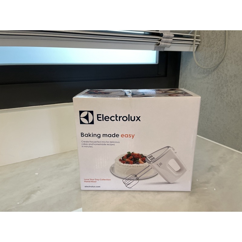 【Electrolux 伊萊克斯】手持式攪拌機(EHM3407)