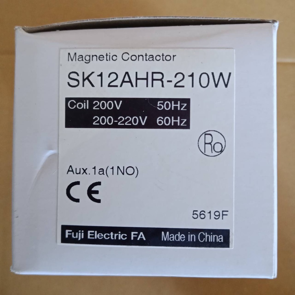 日本富士FUJI 未使用過 電磁開關 (接觸器) SK12AHR-210W(盒裝)