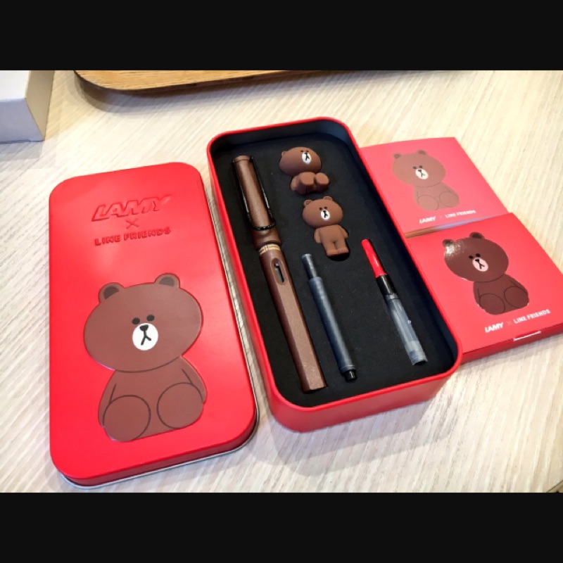 Line friends x lamy in the red鋼筆