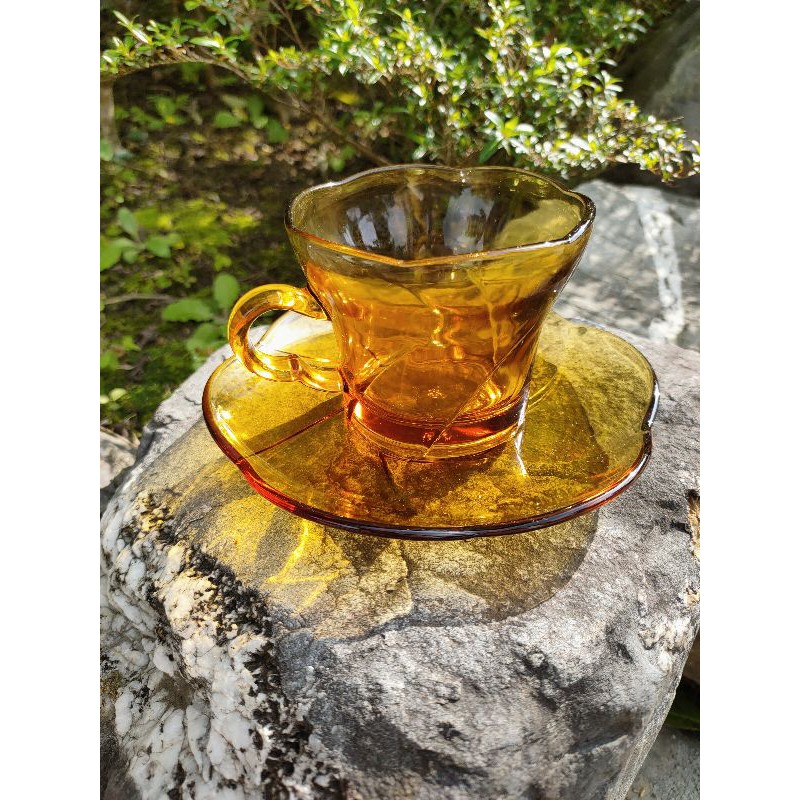 老木青 |琥珀茶色花朵造型 透明玻璃咖啡杯盤組 早期老件 深茶色水杯
