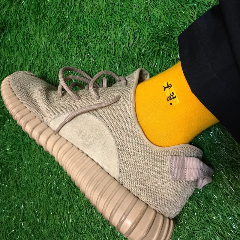 adidas Yeezy boost 350 Tan 沙漠卡其配色 一代 二手 有九成新可私我看圖 ❤️