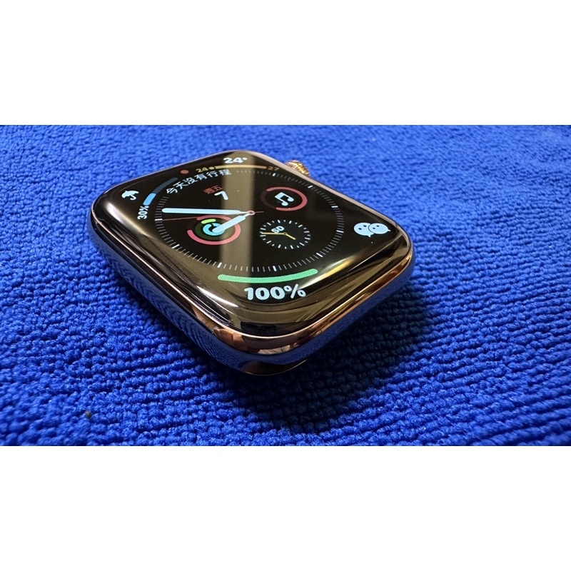 Apple Watch 4 金色 LTE不鏽鋼版本 44 mm搭配運動手環