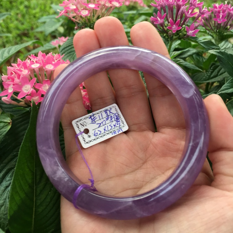 AAA+天然紫水晶手鐲～ 窄版～ 《芋11款》，手圍20號，內徑62mm寬15厚9mm，薰衣草紫水晶手環、紫香芋色質感、