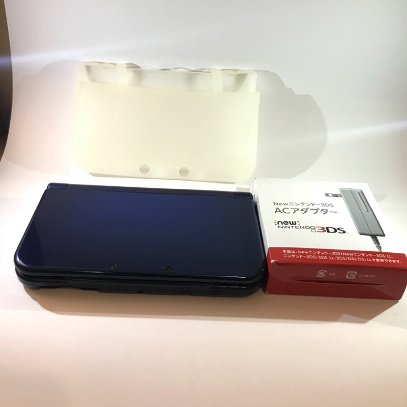 任天堂 New 3DS LL 日規主機  寶藍色 附原廠充電器 矽膠保護套