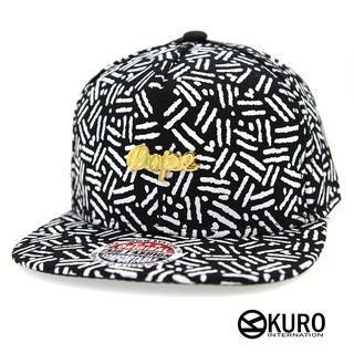 KURO-SHOP潮流新風格-黑色 白紋 草寫英文字 dope棒球帽 板帽