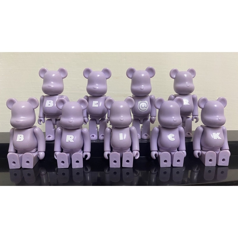 BE@RBRICK 庫柏力克熊 18代 basic 字母熊 100%