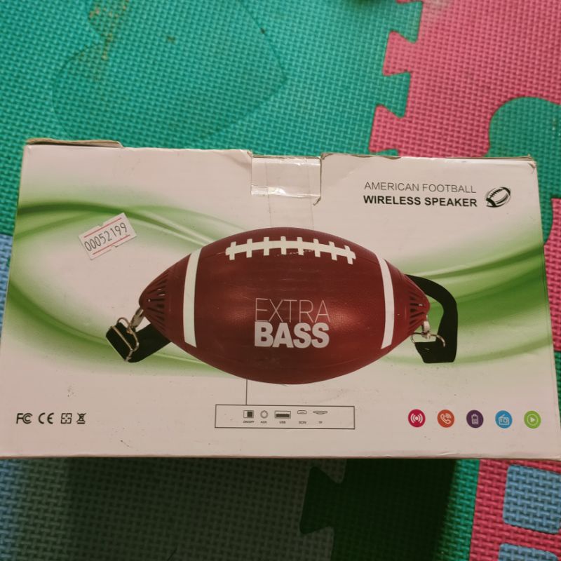 Q330美式足球 橄欖球 造型藍芽音箱 支持TF卡  FM模式 USB AUX音頻接入 炫光彩燈 全新未拆
