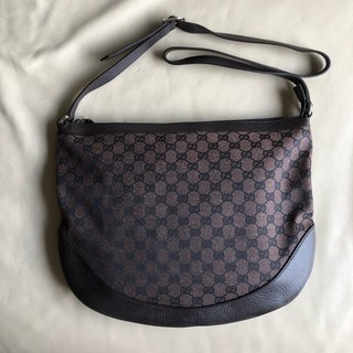 保證全新正品 Gucci 深咖啡色 堤花布 信差包 斜背包 郵差包 男女適用