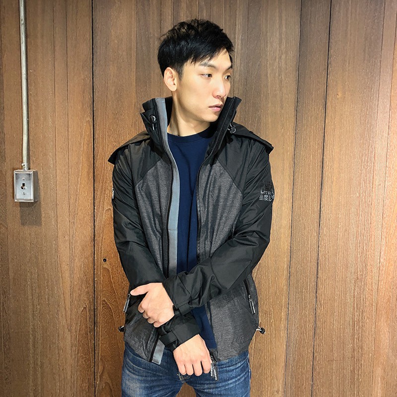 美國百分百【全新真品】Superdry 極度乾燥 風衣 連帽 防風外套 夾克 刷毛 男 黑/碳灰色 XS-M號 I760