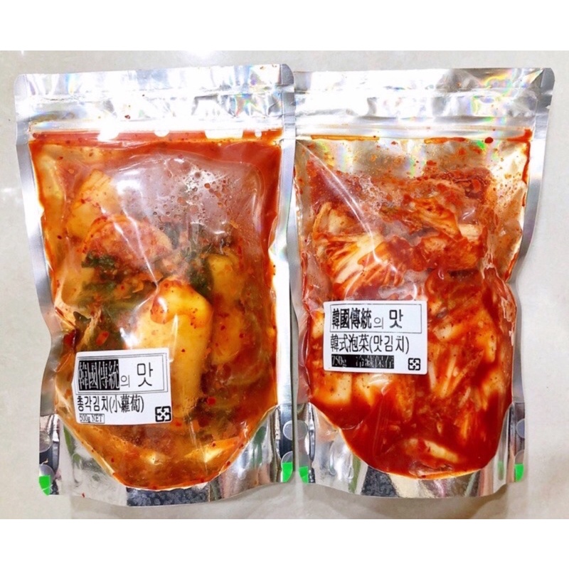 【韓國忠清南道】韓國傳統小菜-白菜泡菜 圖右（720g）、小蘿蔔泡菜 圖左 （500g） 韓式/小菜/涼拌 （整箱分裝）