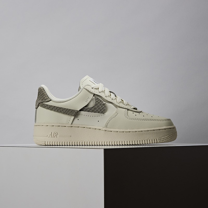 Nike WMNS AF1 LXX 女 米白灰 運動 皮革 簡約 斷勾 休閒鞋 DH3869-001