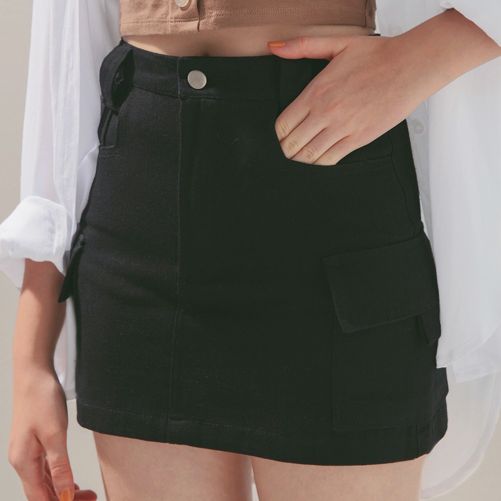 AIR SPACE 口袋造型修身包臀短裙(黑)