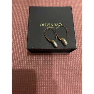 近全新 Olivia Yao 金色菱形珍珠耳環