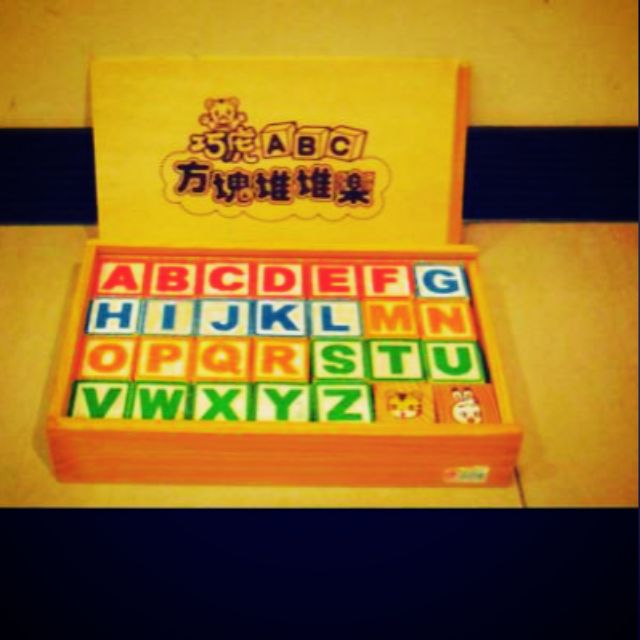 巧虎《 英文ABC,原木拼音積木 》適合家中2 m~15Y的小寶貝學習認字