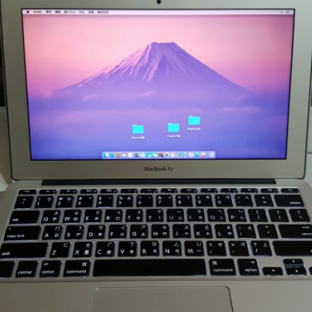 Macbook Air 11 2014earily
