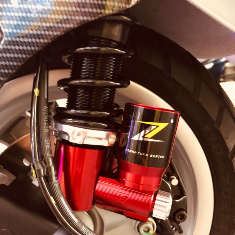台南VOS偉士車坊-Vespa zelioni 頂級避震器 掛瓶可調 伸壓側可調GTS GTV 春天衝刺 LX LT S
