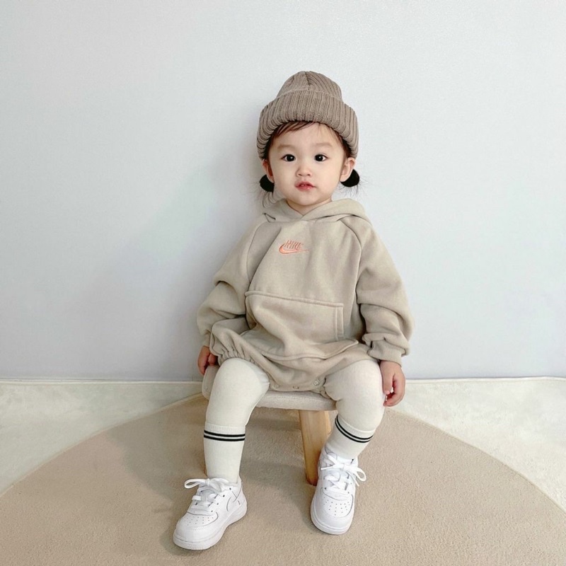 ♡｜現貨｜🇰🇷正韓童裝｜ikong 韓國翻玩系列 Nike寶寶連帽包屁衣