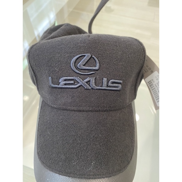 Lexus 原廠送的棒球帽