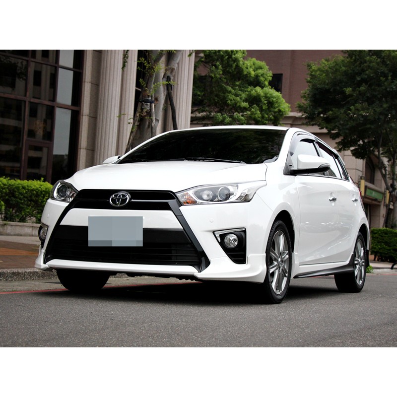 ２０１６年 YARIS 大鴨Ｓ版滿配！正一手女用無煙車全車輪胎剛換新！S版套件＋中出排氣管時代潮流！影音一次到位！