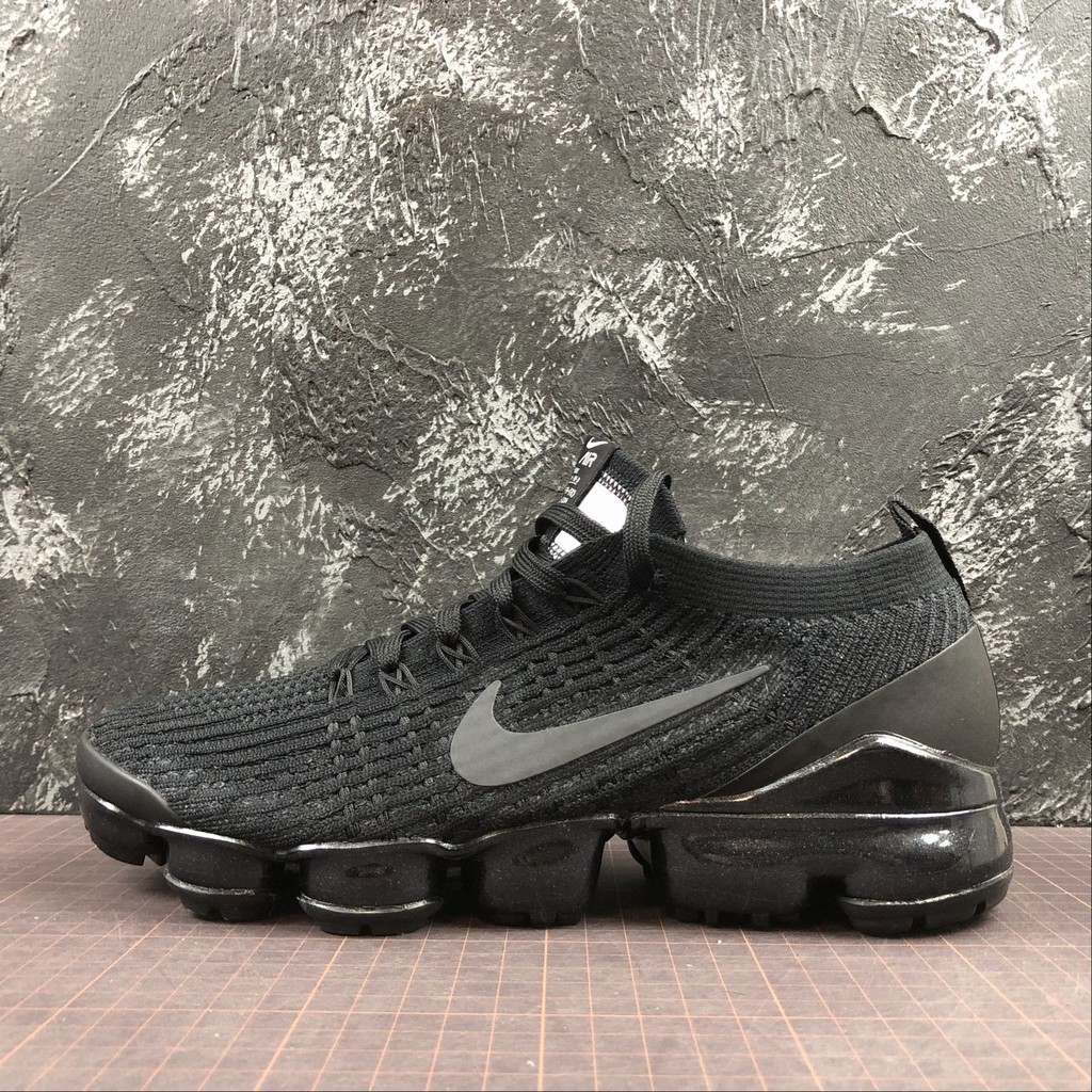 Air VaporMax Flyknit 3 Oreo Bump