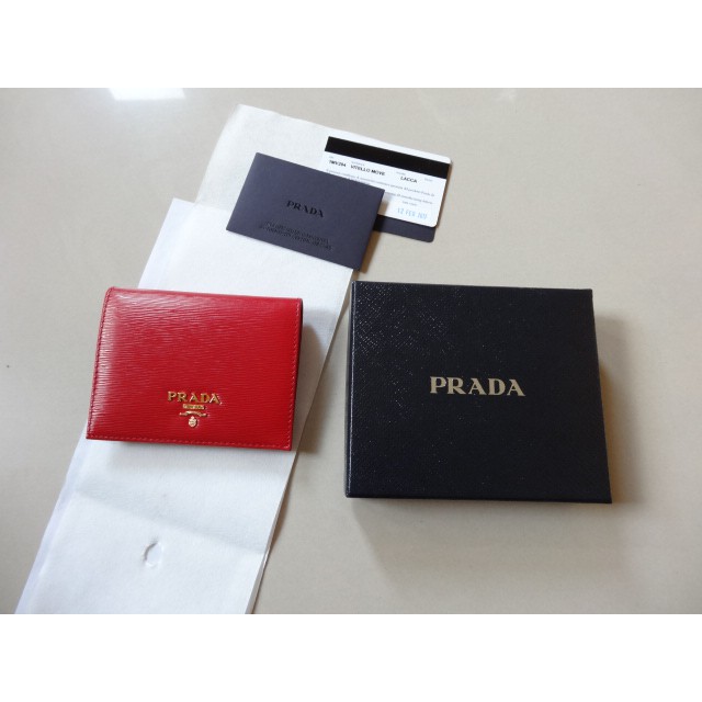 Alice~全新 正品 真品 PRADA 防刮牛皮 超美 短夾 附零錢夾,精巧紅