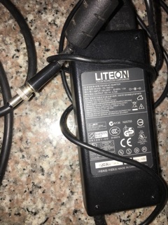 華碩筆電通用良品原廠充電器變壓器19v/4.74a建興