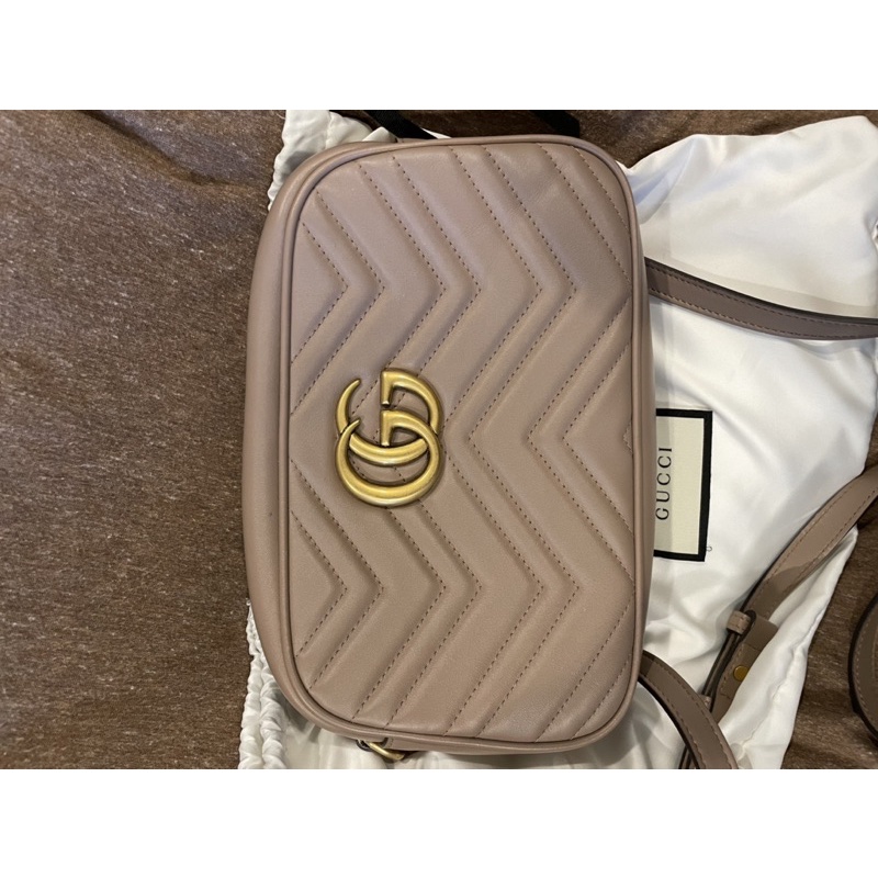 GUCCI MARMONT 雙G 山形紋牛皮相機包 18CM 裸色 正品