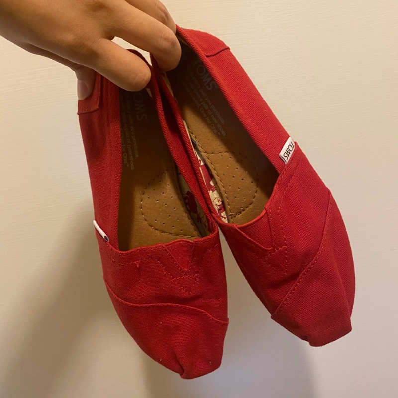 Toms 紅色懶人鞋基本款 蝦皮購物