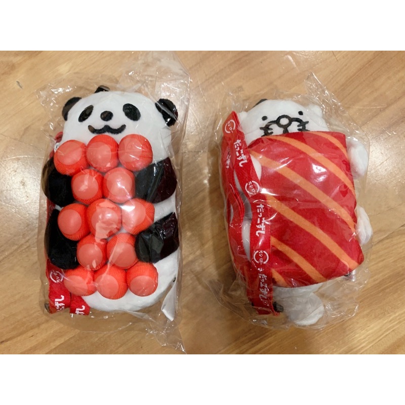 壽司郎 萌抱壽司娃娃 熊貓鮭魚卵、水獺鮪魚 小包包 票卡夾