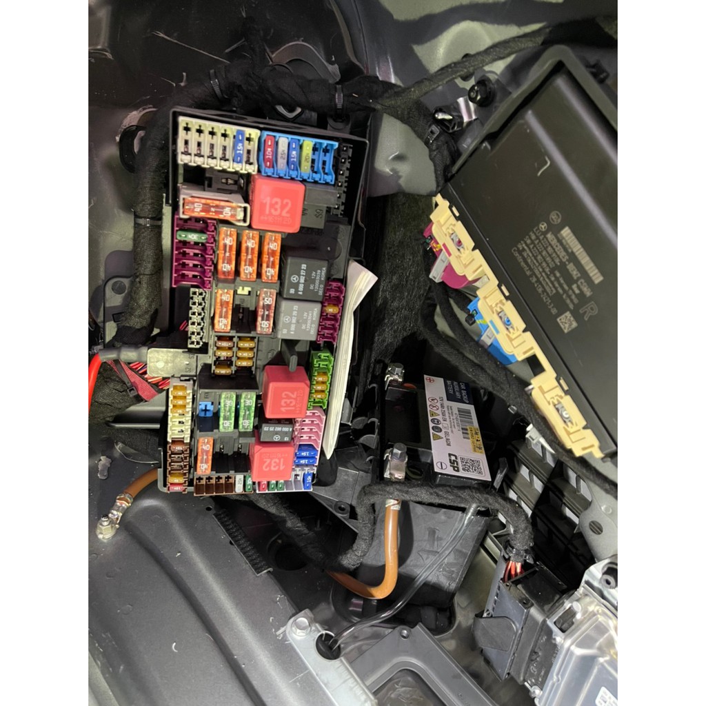 ☼ 台中電池達人 ► Auxiliary battery 輔助電池 BENZ S350d W222 技師檢測更換