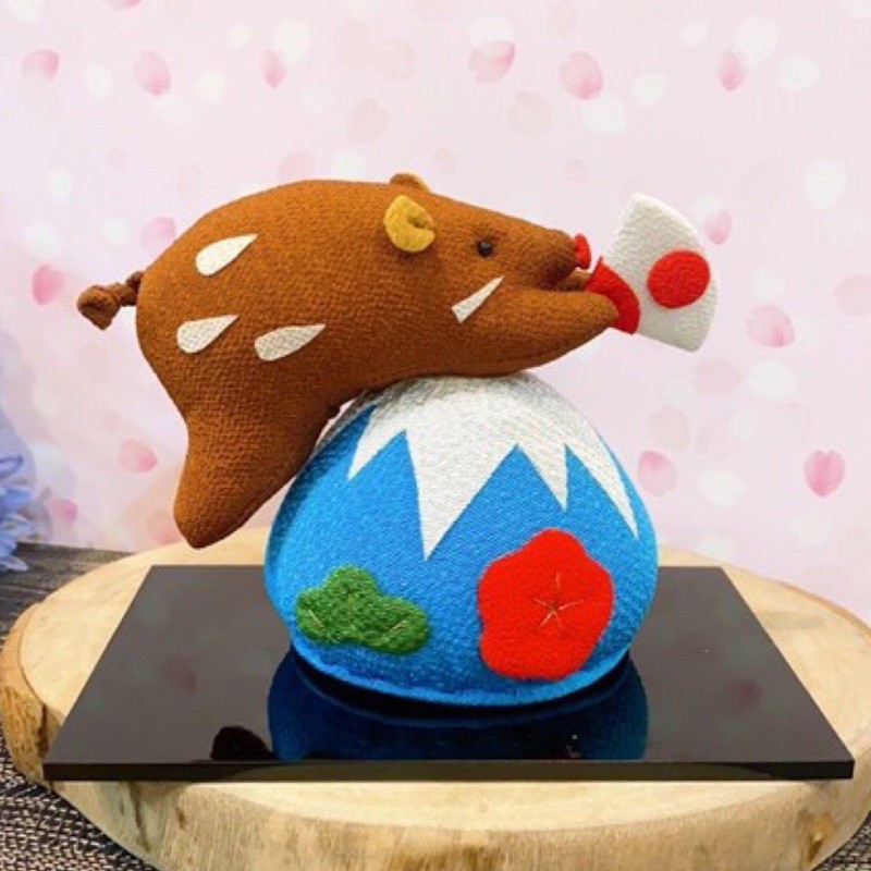 日本🇯🇵現貨 富士山 日本山豬 和風 小豬 日本布 擺飾品 療癒擺飾 磁鐵 紀念品 日本富士山 和雜貨 小豬擺飾 裝飾品