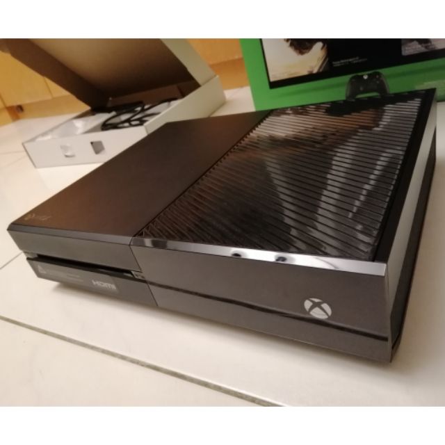 Xbox one 500g 原盒全配件皆在  （非xbox one s xbox one x  1Tb ）手把需要加價