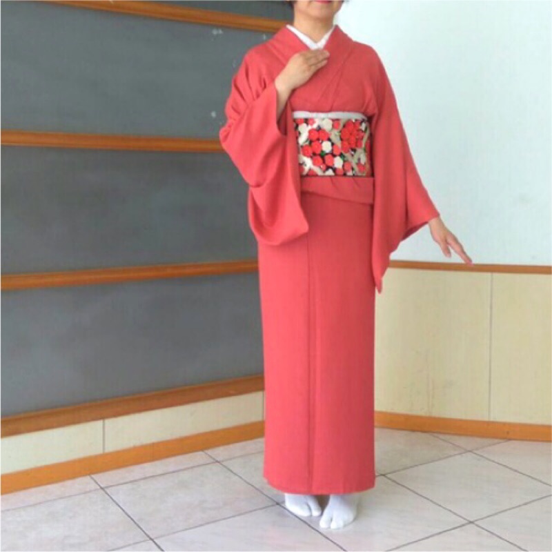 日本和服— 正絹色無地高級品衍長加長緋色| 蝦皮購物