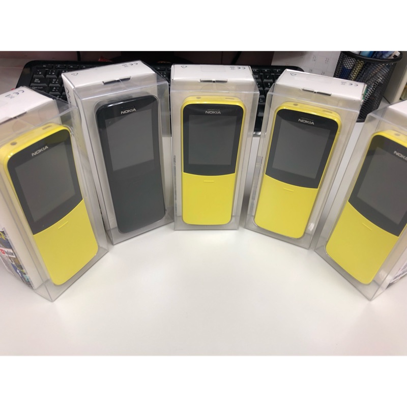 全新未拆Nokia 8110直立式滑蓋4g超長續航手機復古香蕉機-黃色/黑色
