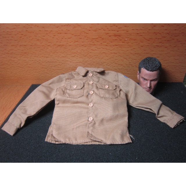 WJ2二戰部門 DML美軍1/6沙褐色襯衫一件(有袖扣及舊化A字臂章)