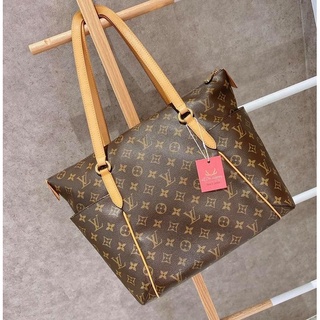 【黎都精品】LV 路易威登 LOUIS VUITTON Ｍ56689 老花 字紋 中款新型 雙口袋天心包 肩背包 側背包