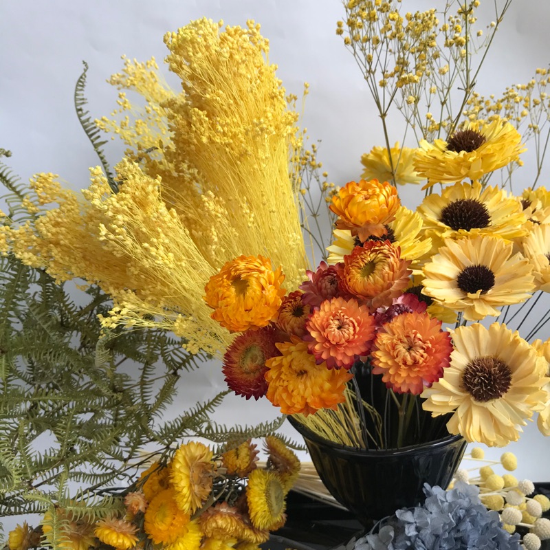 花市場黃色系花花 畢業季 花束 乾燥花 索拉花 蝦皮購物