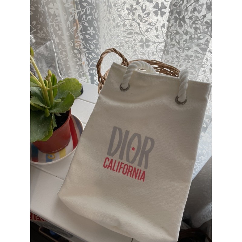 降價***全新專櫃贈品Dior帆布小手袋，可當手拿包or化妝包