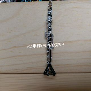 單簧管AL鋁線折字/中文人名/折字/鋁線/公仔/樂器/手工/生日禮物/小提琴/長號/ 鋼琴/長笛/黑管/小喇叭/豎琴