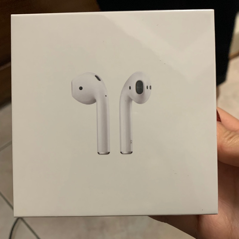 全新AirPods 2代無線充電版