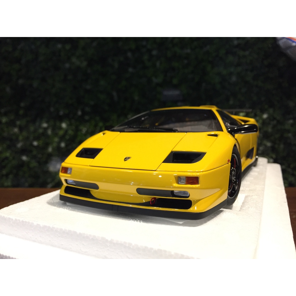 1/18 AUTOart Lamborghini Diablo SV-R Yellow 79147【MGM】