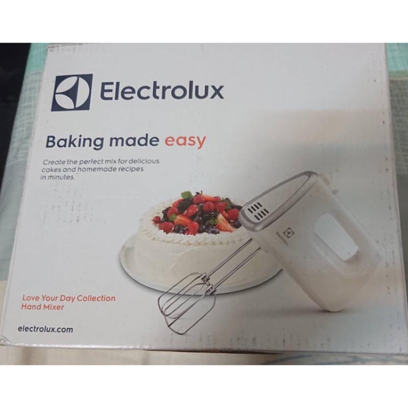 【夏季出清特價】Electrolux伊萊克斯手持式攪拌器 EHM3407