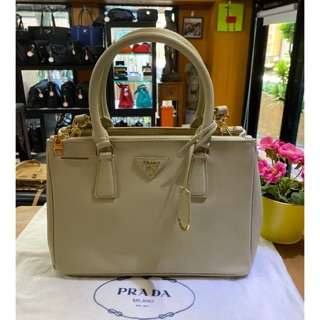 美麗堡outlet精品 PRADA BN1801 Saffiano 二用殺手包 (小-淺灰)【現貨】