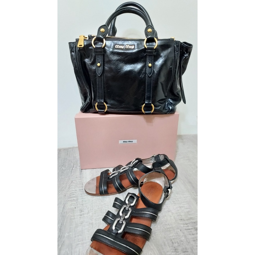 二手 MiuMiu包三層雙拉鍊 降價了Miu Miu Black Vitello Lux Leather Tote肩背包