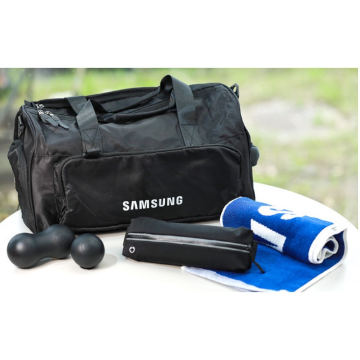 📌三星 Samsung 夏日運動包4入組 (乾濕分離運動包 兩件式筋膜球 運動毛巾 腰包) 手提包