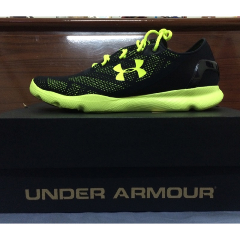 Under Armour 超輕量男版跑鞋 SpeedForm™ Apollo Vent US10