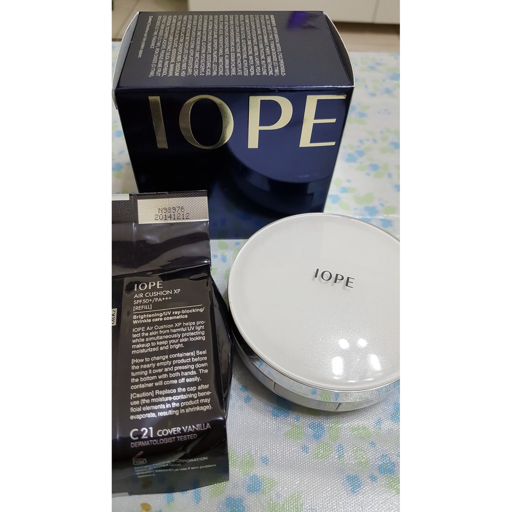 再降價↘韓國 IOPE (比開架彩妝還便宜) 氣墊粉餅 水潤光感舒芙蕾粉凝乳XP（粉盒1+粉蕊2 )(色號C21)